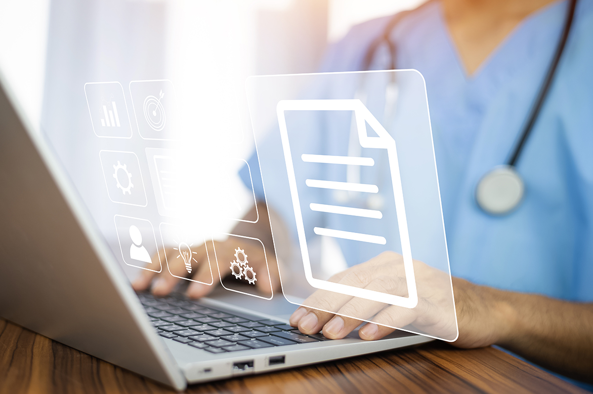 Revisión de informes y documentación médica