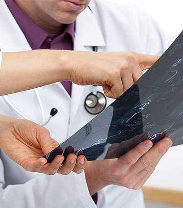 Perito especialista en negligencia médica